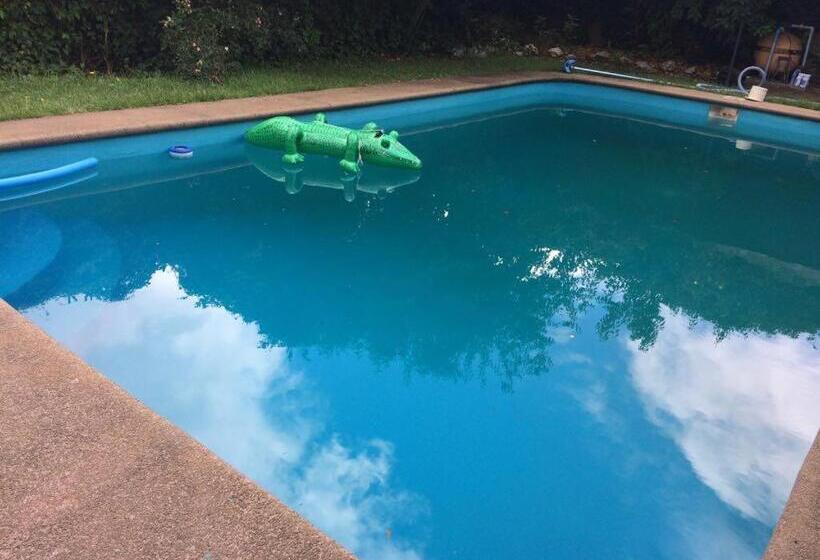 غرفة قياسية حمام مشترك, Alojamiento Céntrico 24 Hrs. Con Estacionamiento