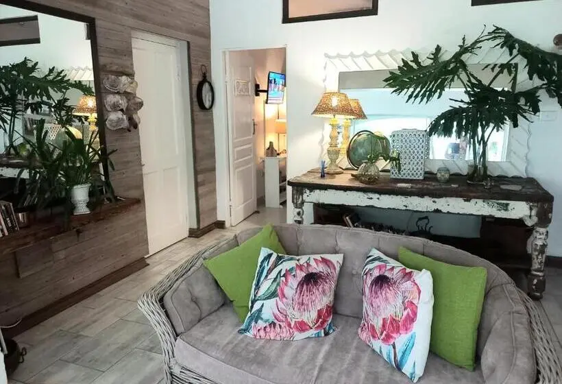 デラックスルーム, Royal Palm Suite, Villa Roc Guesthouse, Salt Rock Ballito, Solar Power