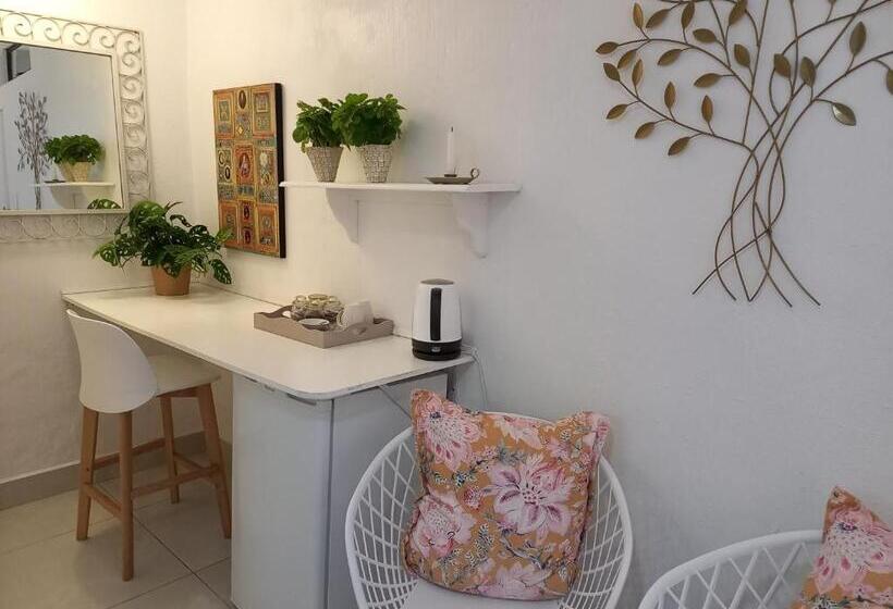 חדר דלוקס, Royal Palm Suite, Villa Roc Guesthouse, Salt Rock Ballito, Solar Power