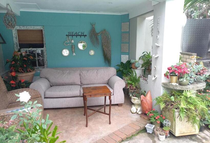 חדר דלוקס, Royal Palm Suite, Villa Roc Guesthouse, Salt Rock Ballito, Solar Power