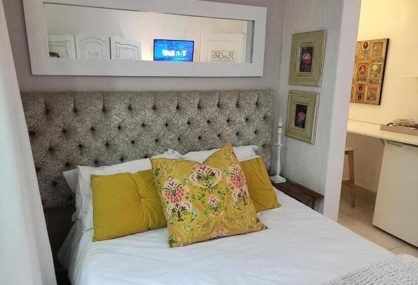 חדר דלוקס, Royal Palm Suite, Villa Roc Guesthouse, Salt Rock Ballito, Solar Power