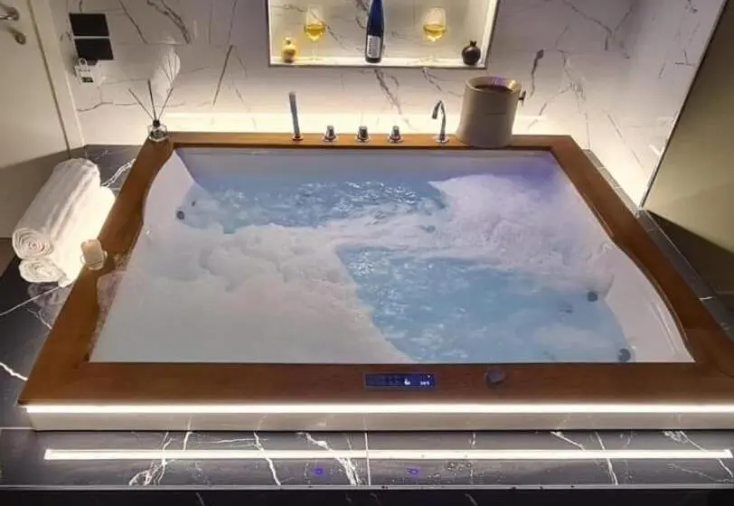 Superior-sviitti, Suite Pizzo Jacuzzi Rooms