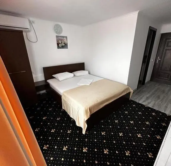 Camera Familiare, Vila Valentino