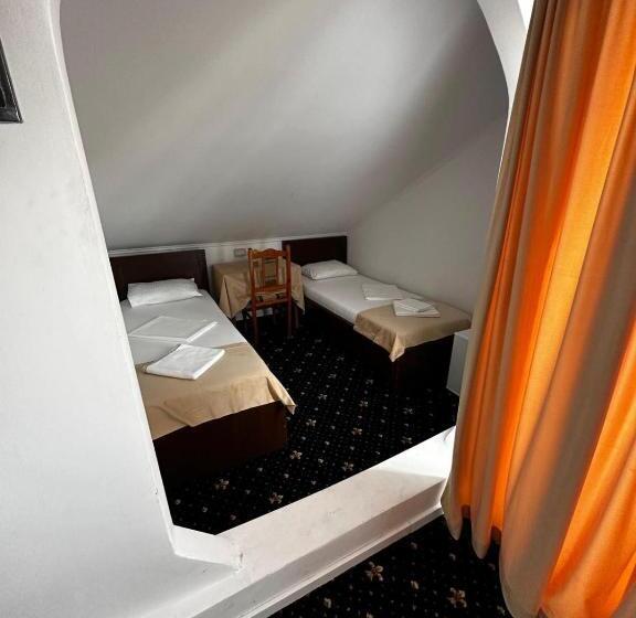 اتاق خانوادگی, Vila Valentino