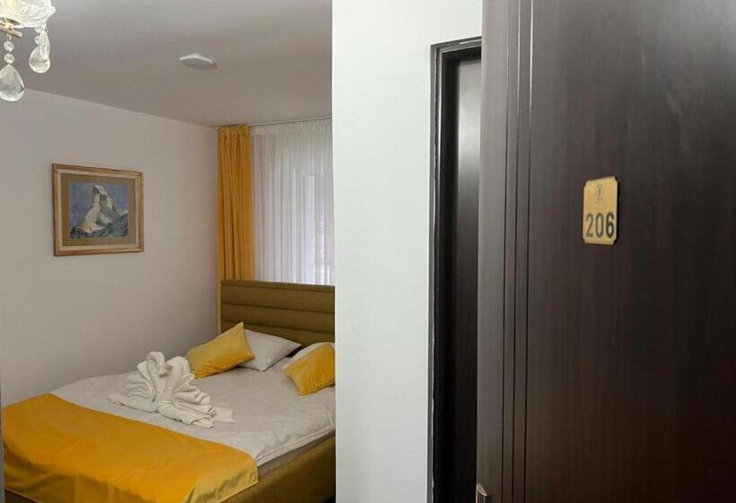 غرفة قياسية رباعية مزودة بشُرفة, Pensiunea Eisenau