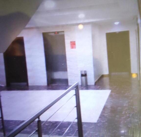 اتاق لوکس با تخت بزرگ, Villa Toscana Victoria Island Oniru