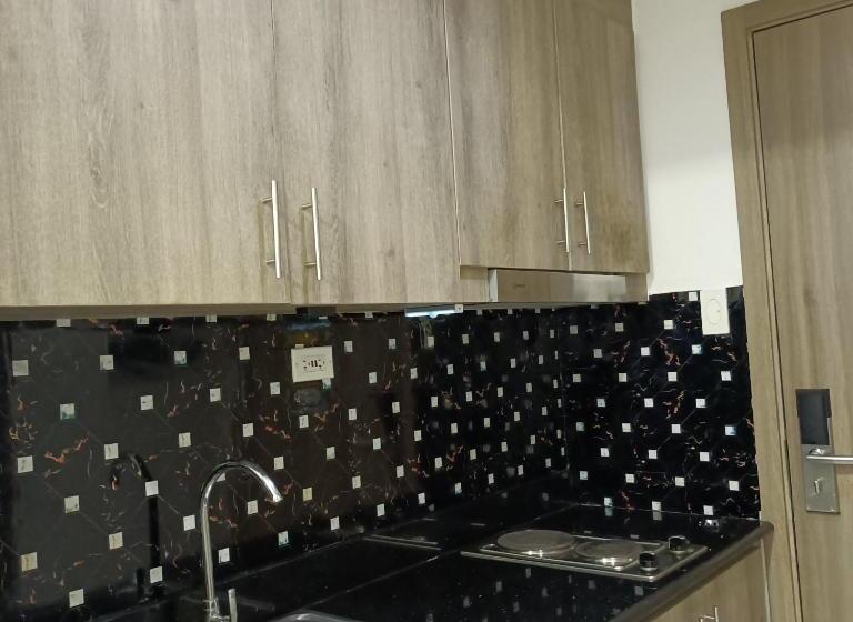 침실 1개 발코니 아파트, 1br Aesthetic Condotel With Balcony   Edsa