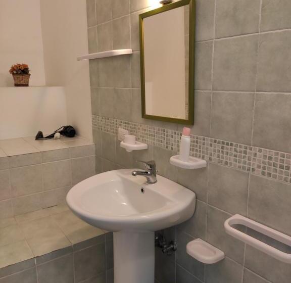 חדר סטנדרט לשלושה, B&b Gi Rosa Caltagirone