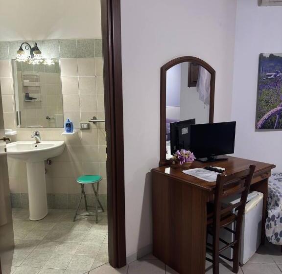 חדר סטנדרט לשלושה, B&b Gi Rosa Caltagirone