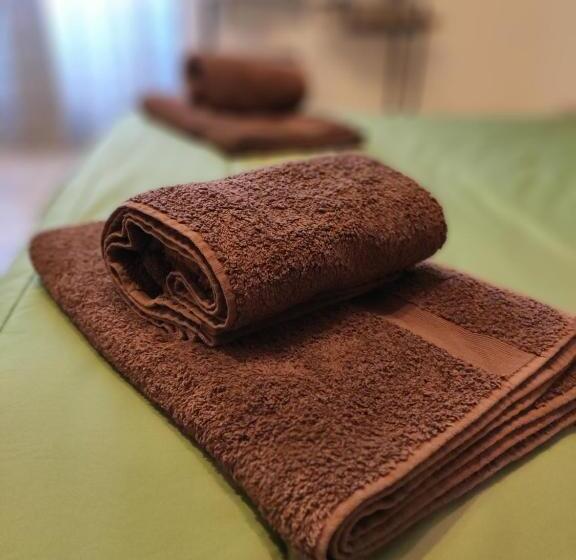 חדר סטנדרט לארבעה, B&b Gi Rosa Caltagirone