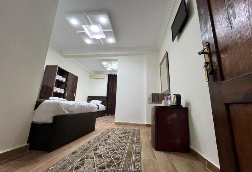 اتاق لوکس با چشم‌انداز شهر, Panorama 3 Pyramids View Inn