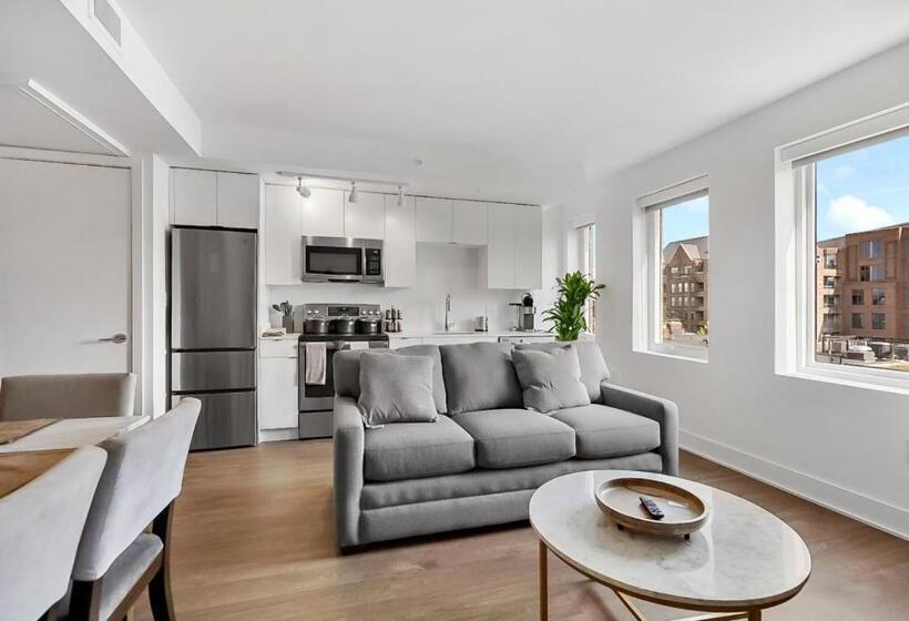 Apartamento 3 Dormitórios, Hala Dc