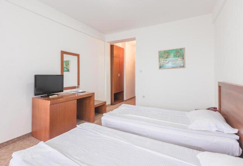 اتاق استاندارد سه تخته با بالکن, Sirius Spa & Wellness