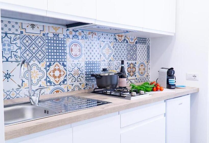 Апартаменты 1 Спальня Вид на Бассейн, Summer Colors Rooms & Apartments