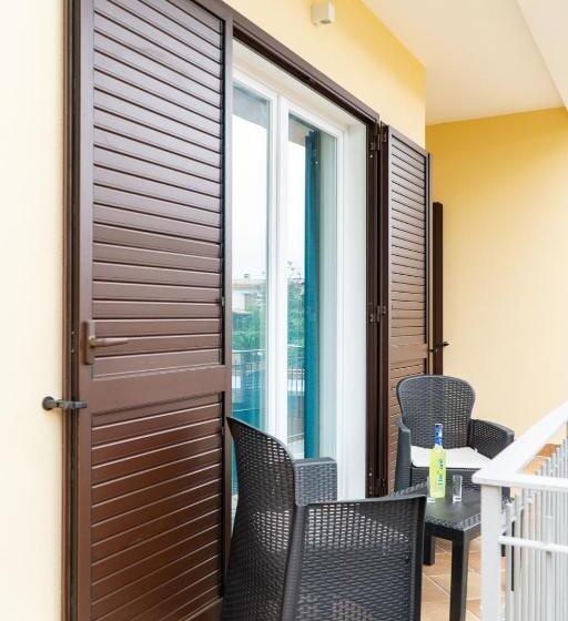 דירת חדר סופריור, Summer Colors Rooms & Apartments