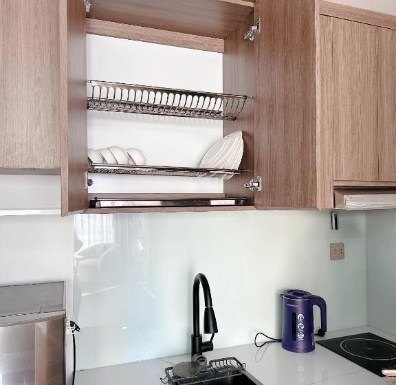 استودیوی استاندارد, Tinh Anh Home