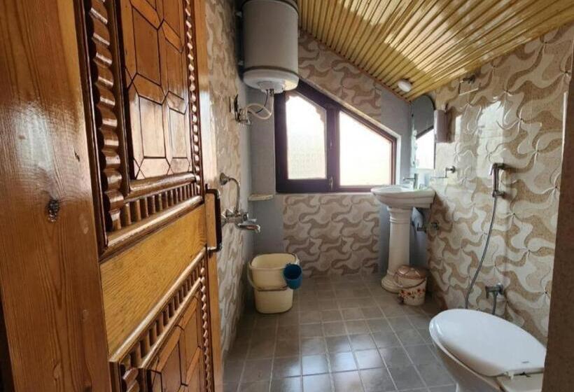 デラックスルーム, Behtereen Resort