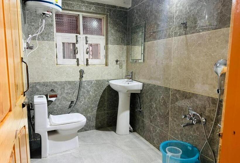 デラックスルーム, Behtereen Resort