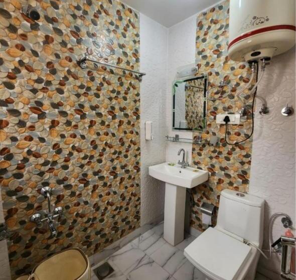 スタンダードルーム, Behtereen Resort