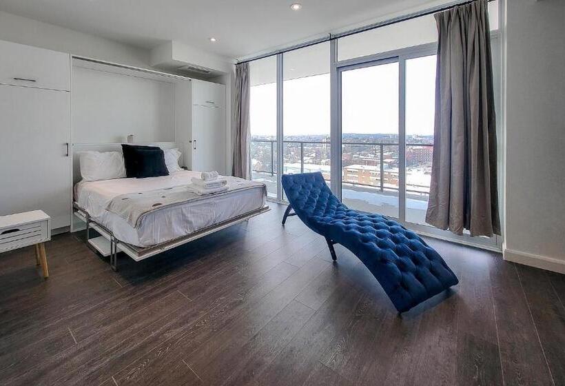 إستوديو قياسى مزودة بتراس, Downtown Kitchener Modern Condo