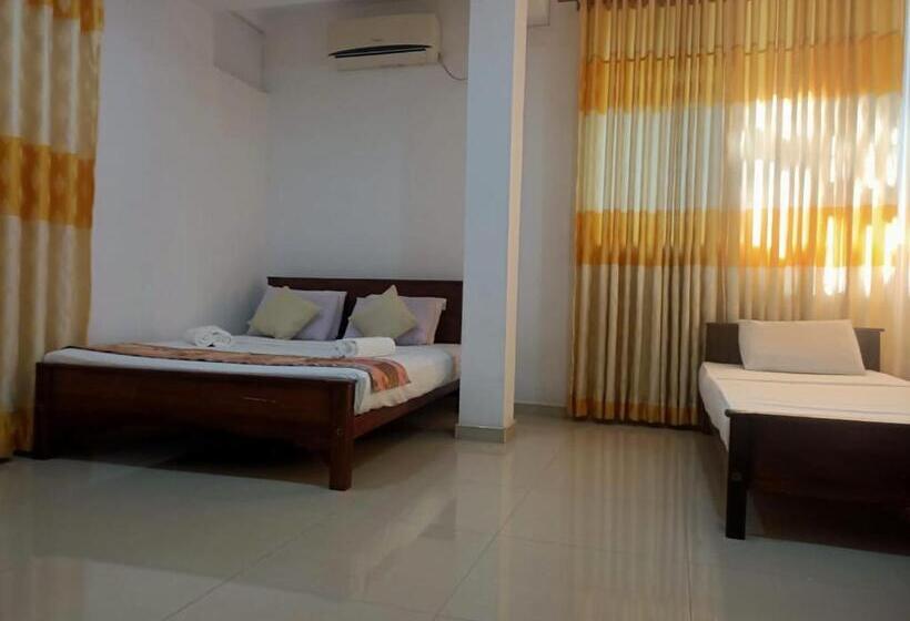 غرفة كومفورت ثلاثية, Tenshin Residance