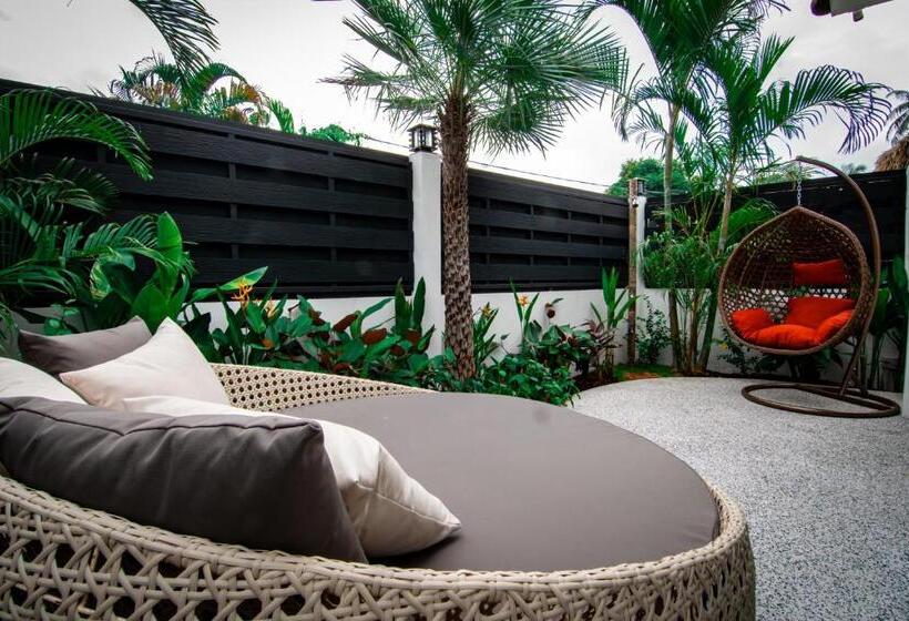 Полулюкс Повышенной Комфортности, La Belle Vie   Boutique Hotel Adults Only