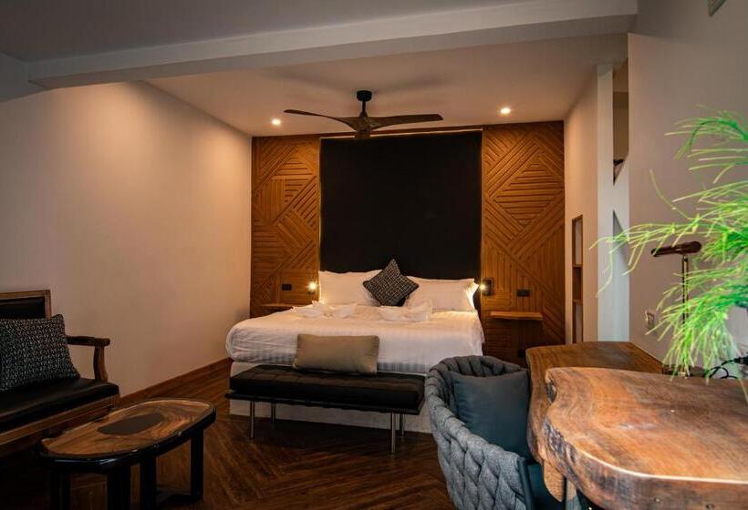 Трехместный Номер Deluxe, La Belle Vie   Boutique Hotel Adults Only