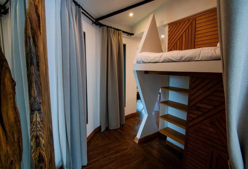 Трехместный Номер Deluxe, La Belle Vie   Boutique Hotel Adults Only