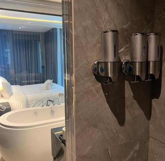 Люкс, Mountain View@nimman12 Hotel & Resort