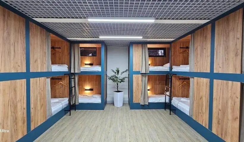 تختخواب در اتاق مشترک, Ocean Hostel
