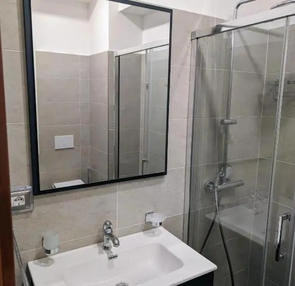 اتاق سوپریور با تخت بزرگ, Benedict Rooms