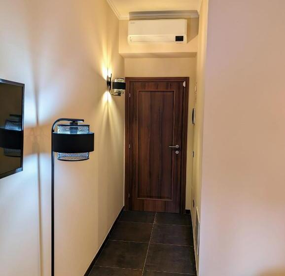 اتاق سوپریور با تخت بزرگ, Benedict Rooms