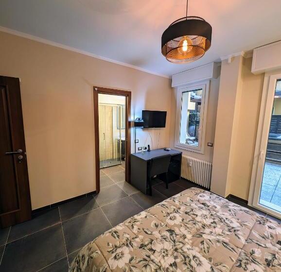 اتاق لوکس با بالکن, Benedict Rooms