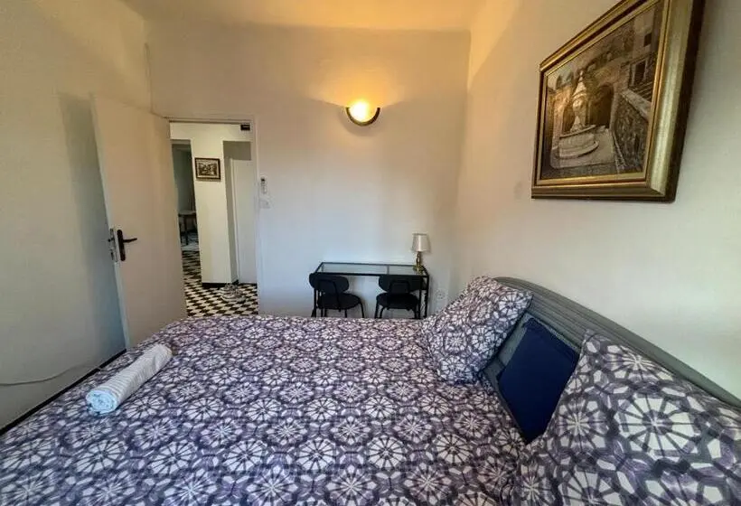 Standard-huone Jaettu Kylpyhuone, Brinette Room