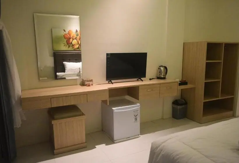 プールビュースタンダードルーム, Ketut Joglo Guest House