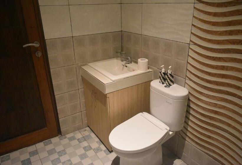 Номер Стандарт Вид на Бассейн, Ketut Joglo Guest House