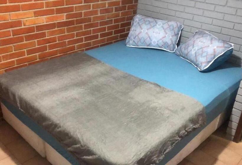 غرفة قياسية, Memora Surfcamp