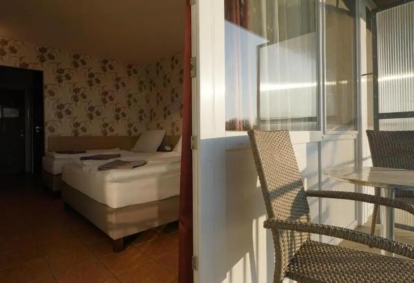 スタンダードトリプルルーム, Plazs Hotel Siófok