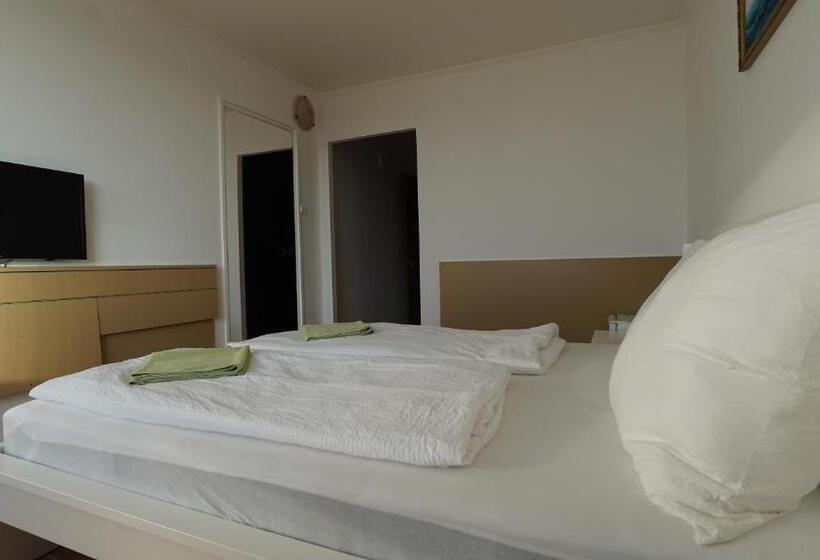 Номер Стандарт с Балконом, Plazs Hotel Siófok