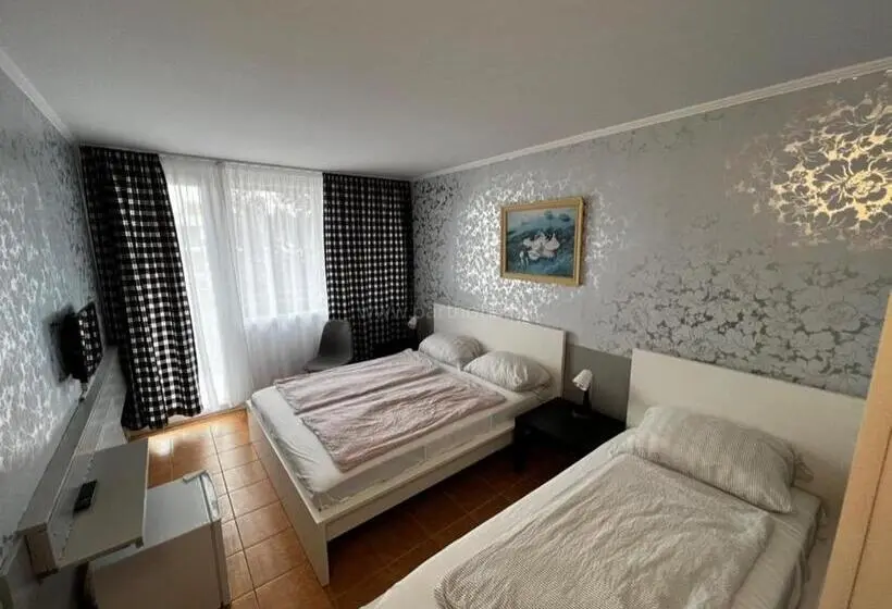 バルコニー付スイート, Plazs Hotel Siófok