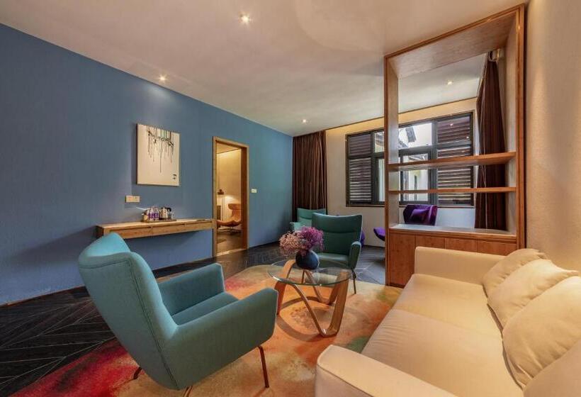 جناح سوبيريور, Nanxianglou Art