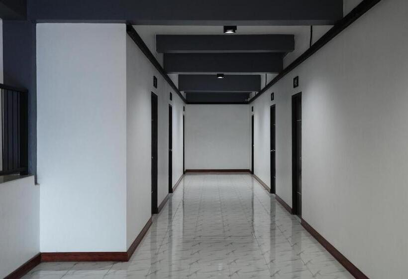 带阳台的豪华间, T33