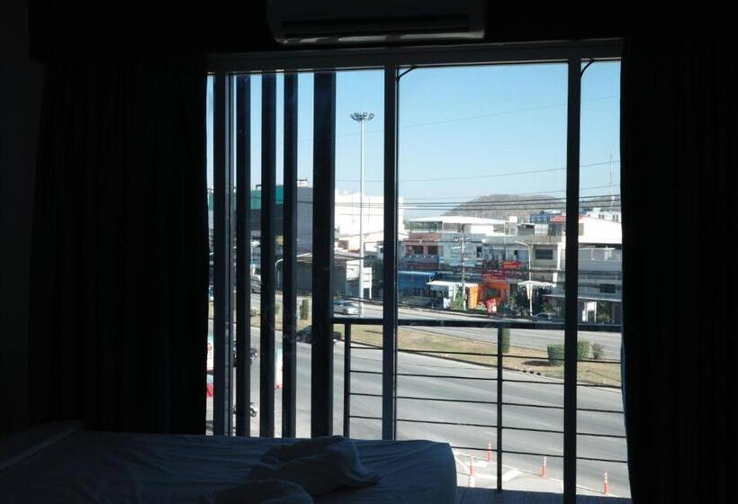 带阳台的豪华间, T33