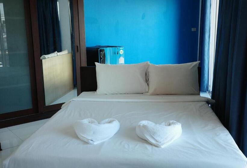 带阳台的豪华间, T33