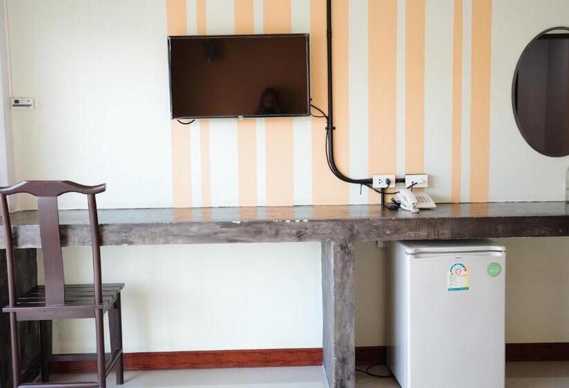 标准间带阳台, T33