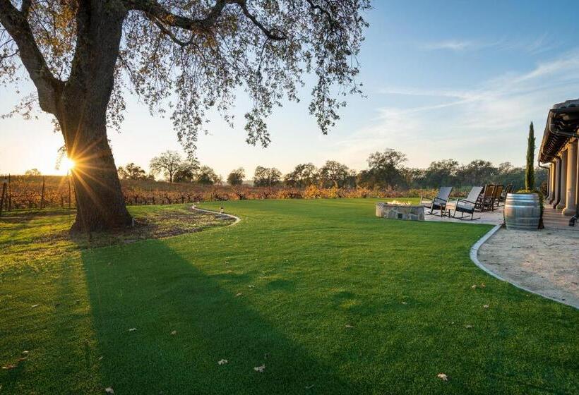 Люкс с Террасой, Grand Reserve Inn