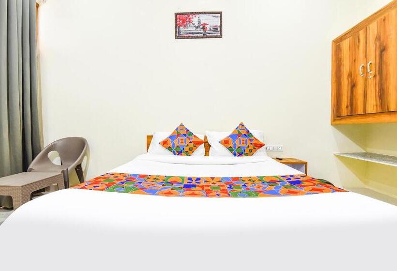 デラックスルーム, Fabhotel Living