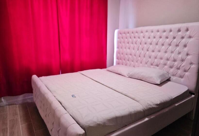 اتاق عادی, Holiday Inn Suits Nairobi