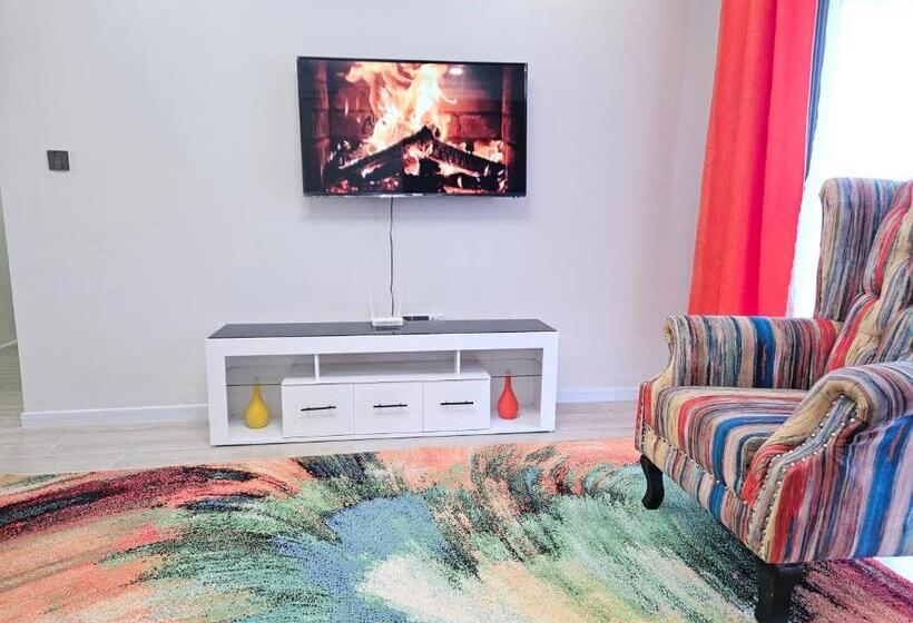 اتاق کلاس بیزنس, Holiday Inn Suits Nairobi