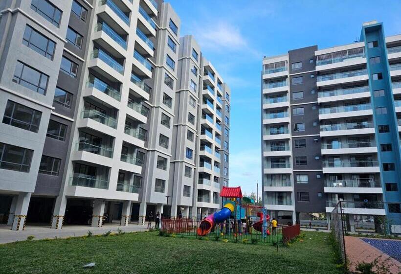 آپارتمان 1 خوابه با بالکن, Holiday Inn Suits Nairobi